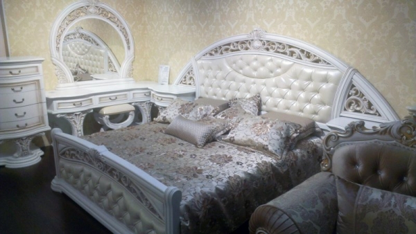 Пуфики для спальни — практичность и удобство в одном маленьком дополнении….