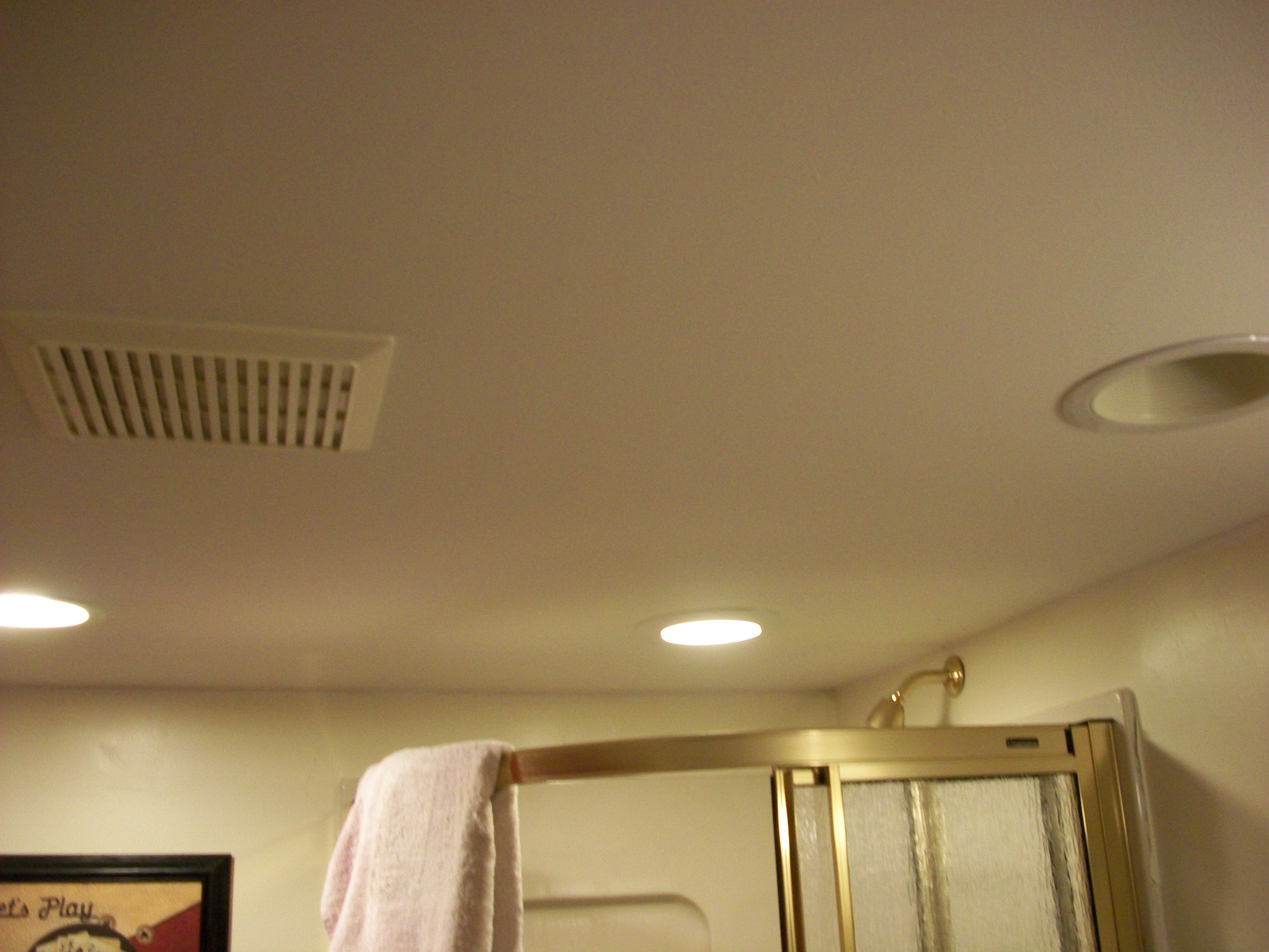 вытяжной вентилятор в ванной комнате